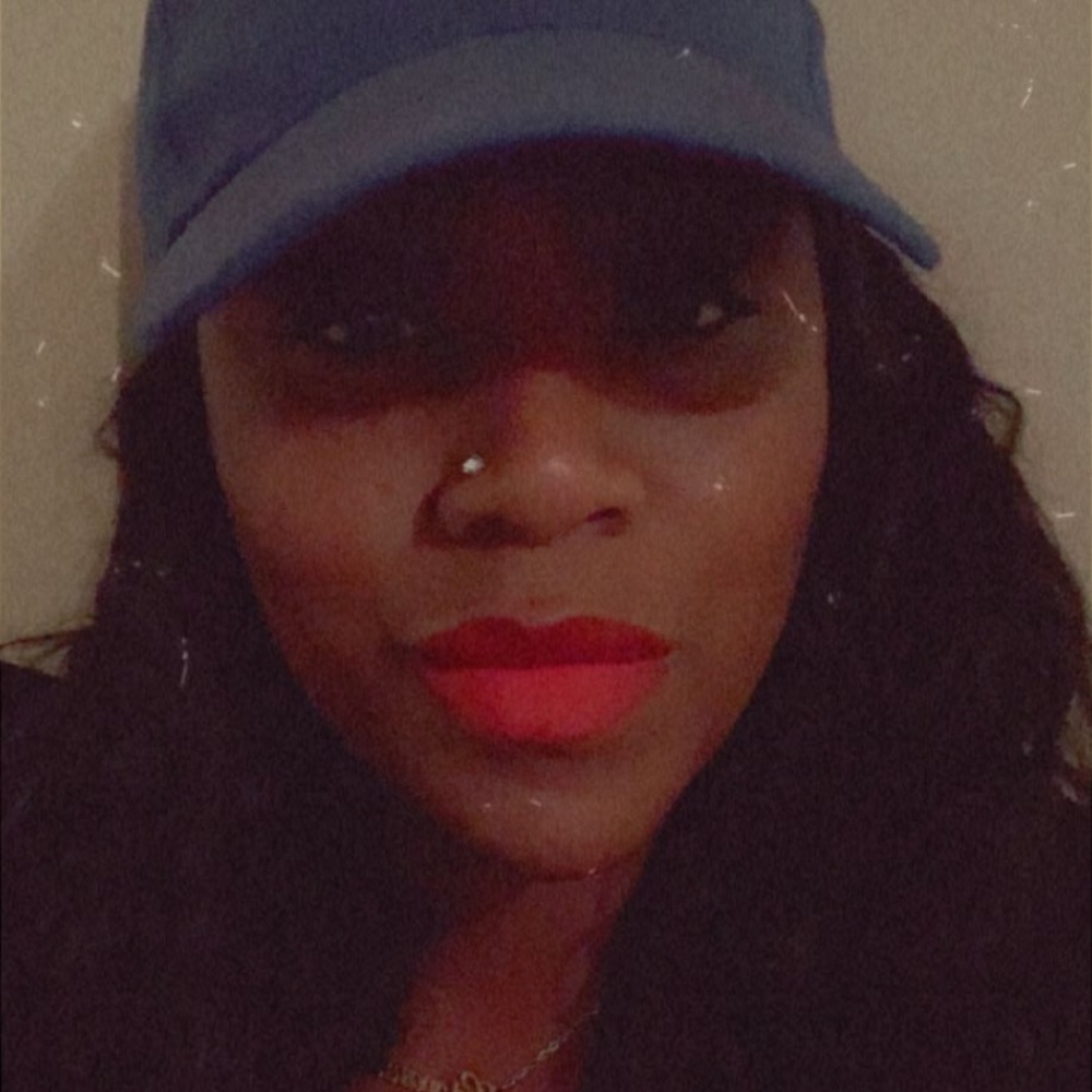 Meet your Posher, Larrnedra